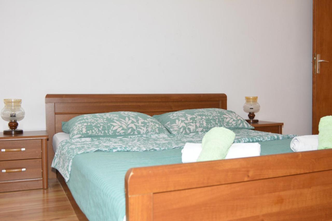 Apartment Lana Сен Екстериор снимка
