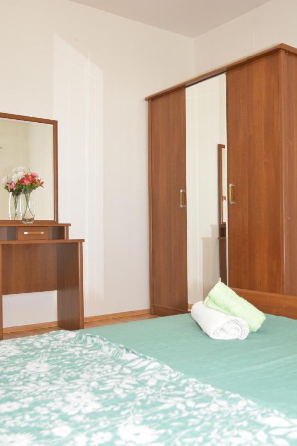 Apartment Lana Сен Екстериор снимка