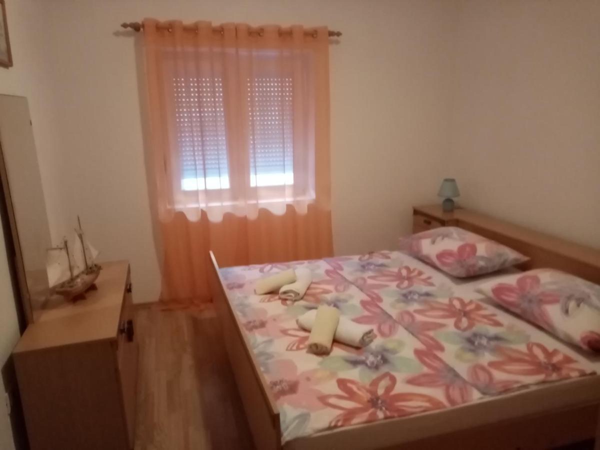 Apartment Lana Сен Екстериор снимка
