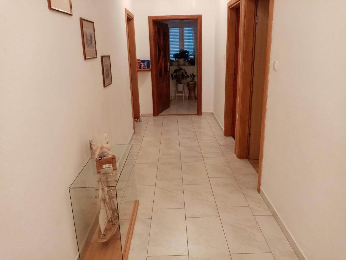 Apartment Lana Сен Екстериор снимка
